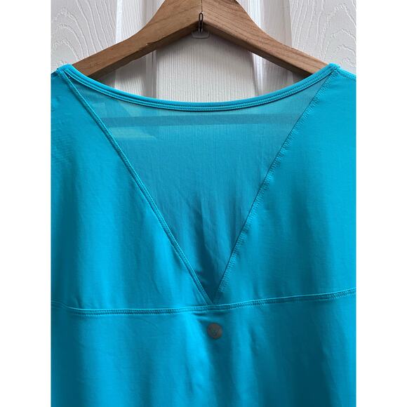 Livi New UPF 50+ Moisture Wicking Aqua Blue Short Sleeve Top Size Size 14/16 Gym - Picture 7 of 12